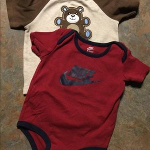 Onesies Nike / Garanimals